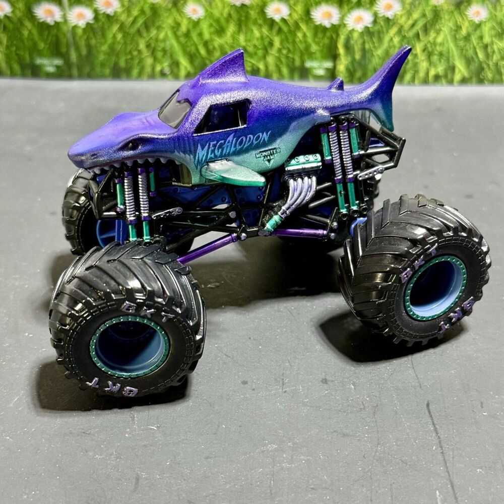 CUSTOM Monster Jam Megalodon Two Tone Purple & Teal 1:64 Monster Truck